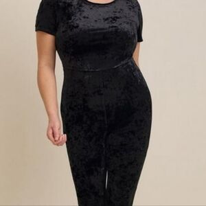 Torrid Full Length Crushed Velvet Short Sleeve Catsuit Size 3